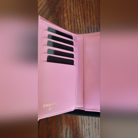 Authentic Chanel Medium Flap Wallet - Picture 6 of 9